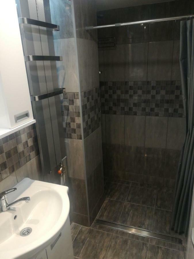 Classy And Cozy - Parking - 3 Beds - Near Center Novi Sad Eksteriør billede